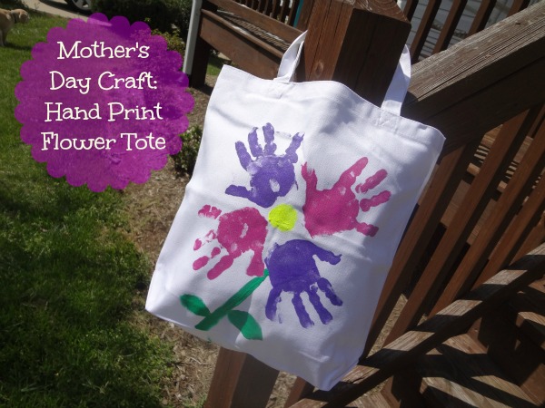 Mothers-Day-Craft-Hand-Print-Flower-Tote.
