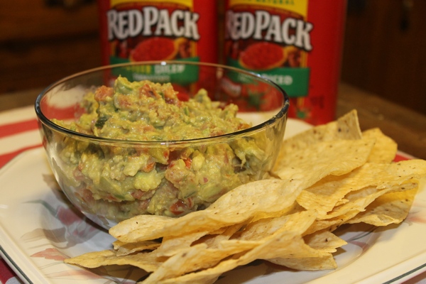 Guacamole Salsa: Perfect dip for summer parties!