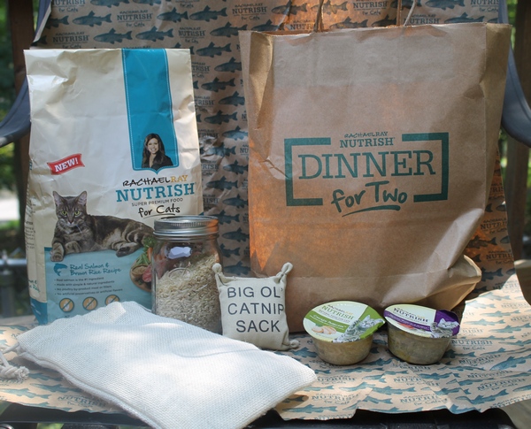 Enjoy Dinner for Two With Rachael Ray Nutrish for Cats!