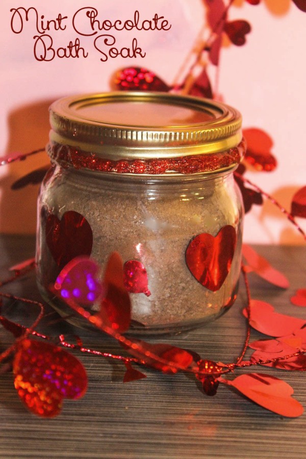 Before you get dressed for Valentine's Day, soak in a relaxing bath with a skin-softening Mint Chocolate Bath Soak. This easy DIY recipe takes less than five minutes to make! 