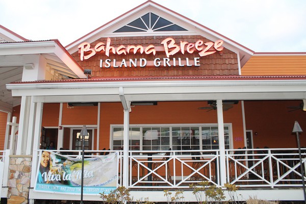 Spend the Night in the Caribbean- No Passport Required- at Bahama Breeze #VivaLaRita