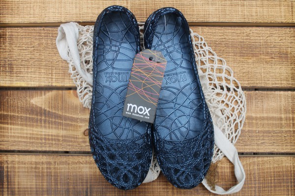 Looking for a stylish alternative to flip-flops that will still keep your feet cool in the summer? Check out Mox! They're like the fun jelly shoes of the 80s, except all grown up and restyled for the new millennium. Plus they're a lot more comfortable! 