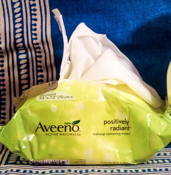 Protect, Moisturize & Correct Your Skin with AVEENO® POSITIVELY RADIANT®.