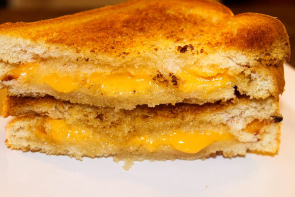 The Perfect Grilled Cheese Sandwich: Made with the Philips AirFryer