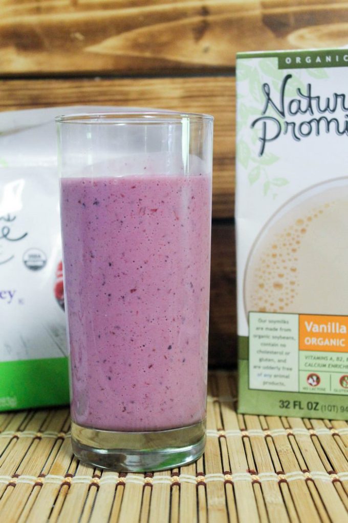 Natures Promise Organic Mixed Berry Protein Smoothie Recipe (3 of 8)