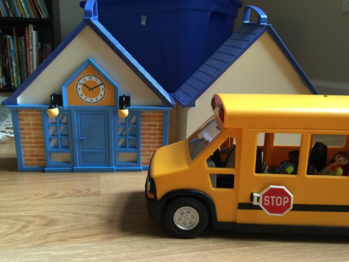 playmobil-school-bus-and-take-along-school-house