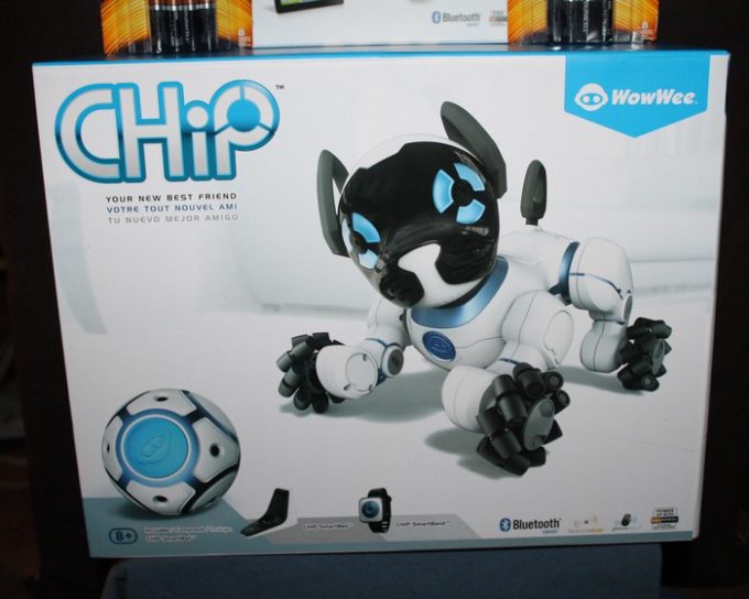wowwee-chip-in-box