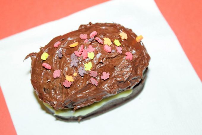pudding-filled-dark-chocolate-cake-f