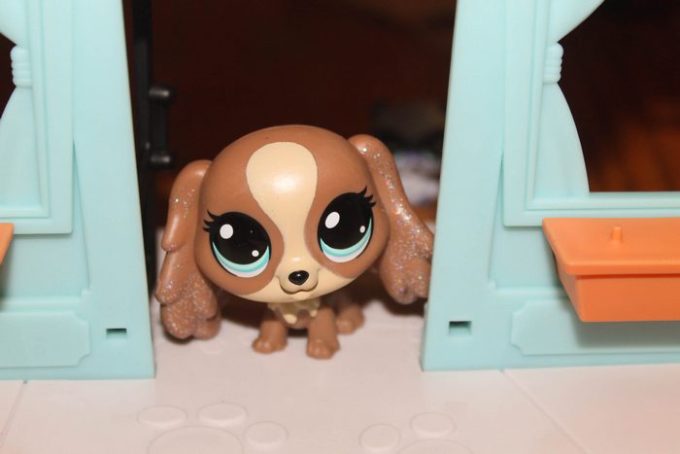 Surprise your little animal lovers & inspire their imagination this holiday season with playsets from Littlest Pet Shop!