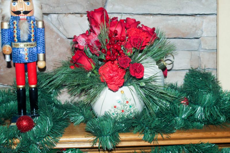 How to Create the Ultimate Christmas Mantle on a Budget