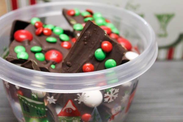 Spend the Holidays with M&Ms & Glad + Triple Chocolate Minty Bark Recipe #HolidayBaking