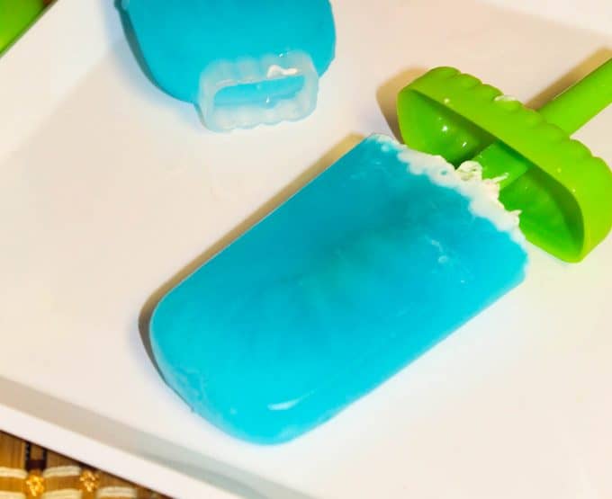 Berry Blue Wave Ice Pops Made with Jello