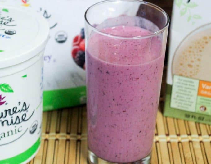 Organic Early Riser Mixed Berry Protein Smoothie Recipe #betterforyou #Giant