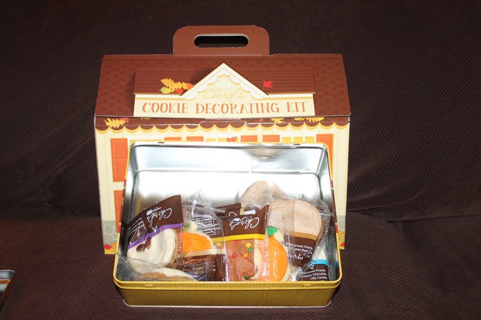 Cookie Decorating: A Delicious Way to Celebrate Fall! #cherylscookies