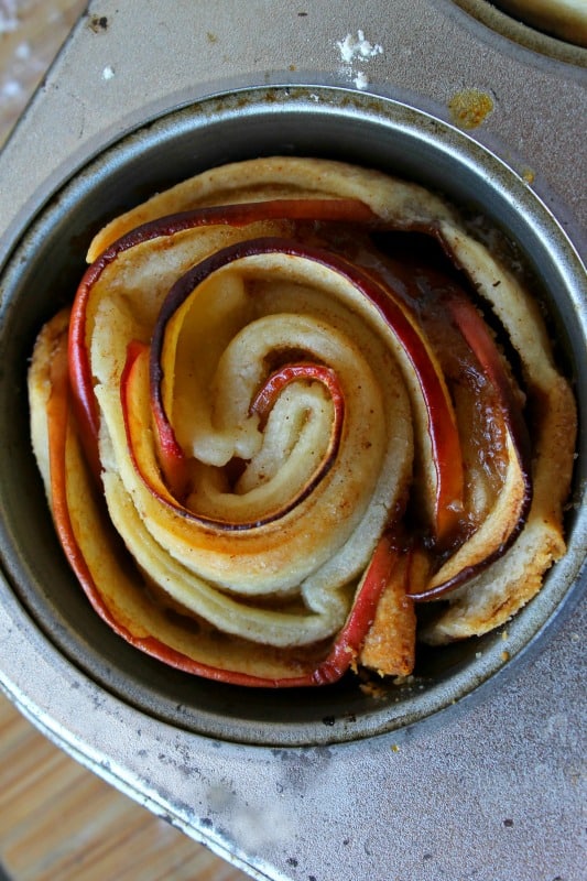 9 Enchanting Beauty And The Beast Inspired Food You Really Can Make- Cinnamon Apple Rose Tarts