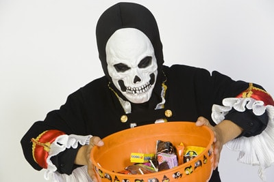 10 Trick or Treating Alternatives for Tweens Who Just Aren’t Into it Anymore