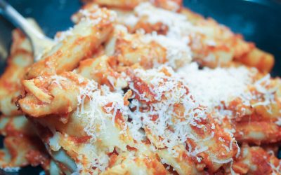 I just made the creamiest, most delicious baked ziti for under $0.50 a serving, and under $5 for the whole pan! See how!