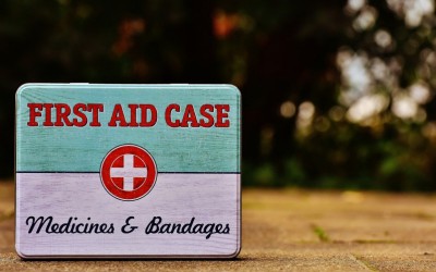 10 Useful Items You May Want to Keep in your First Aid Kit
