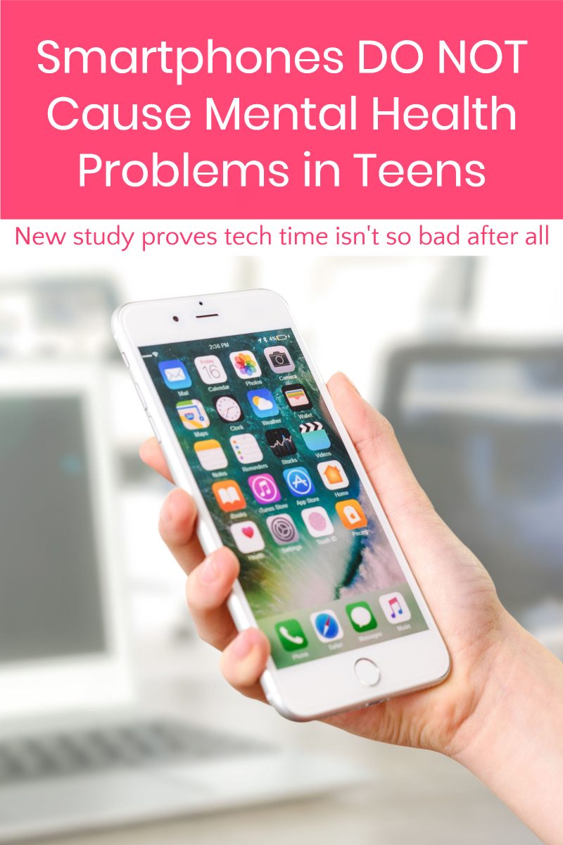 Head's up, tech-loving teens & parents: new study shows smartphones DO NOT cause mental health issues in teens. Read on to learn all about it!