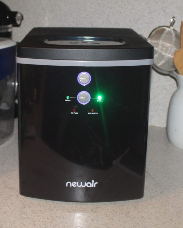 NewAir Portable Countertop Ice Maker Review: A Whole Lot of Convenience in a Tiny Package