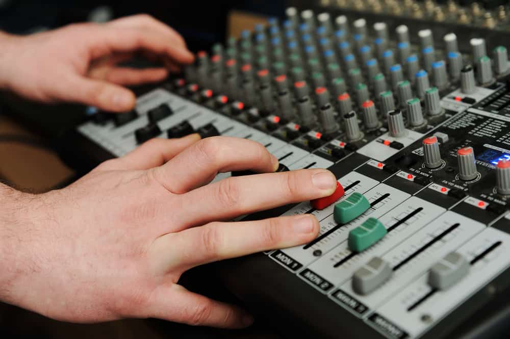 4 Benefits of Installing a Multi-Room Audio System in Your Home