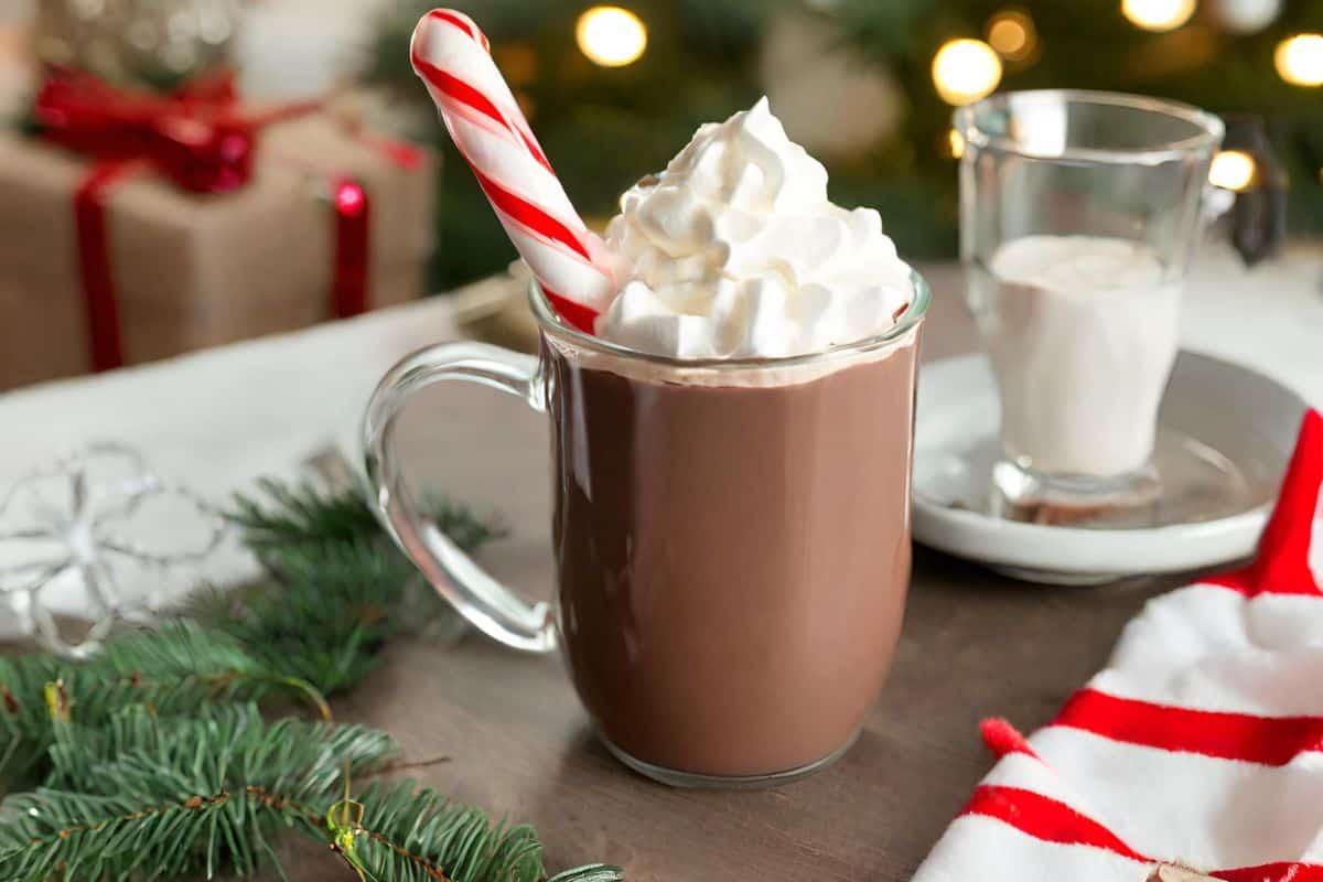 Discover the ultimate peppermint hot chocolate recipe! A cozy blend of rich cocoa and refreshing mint. Indulge in winter bliss with this decadent treat.