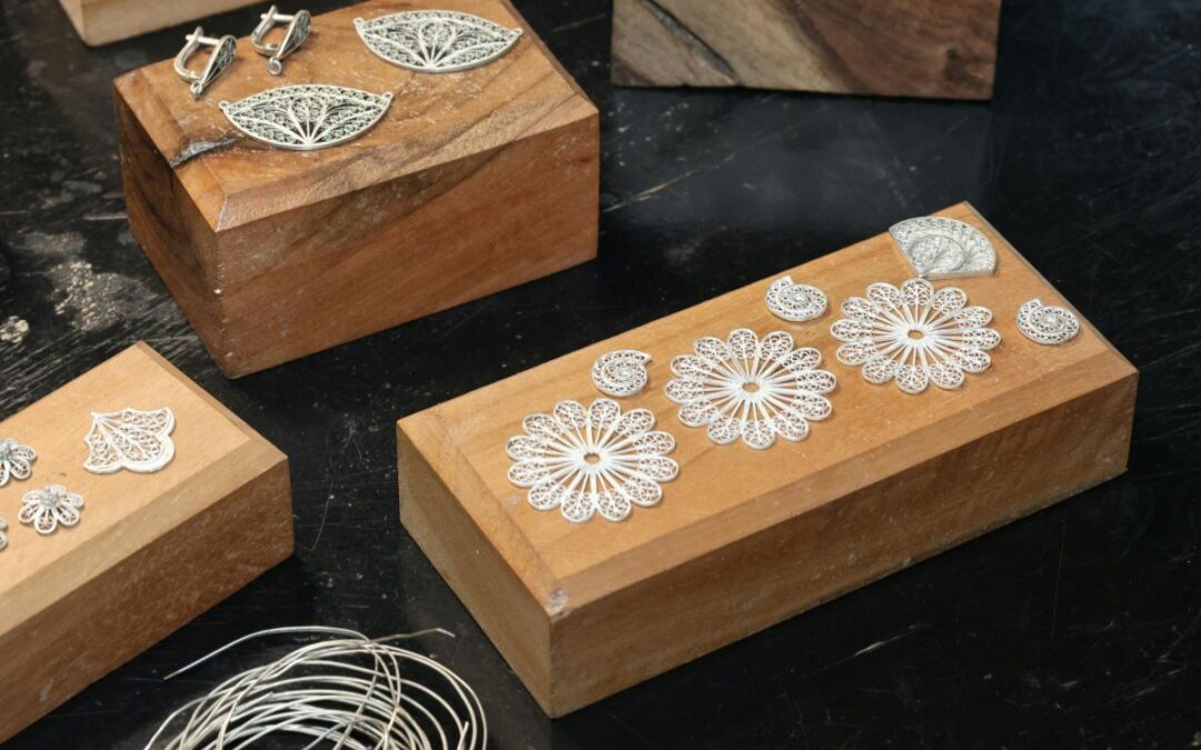 Why Artisan Jewellery Pieces Make Meaningful Gifts for Any Event