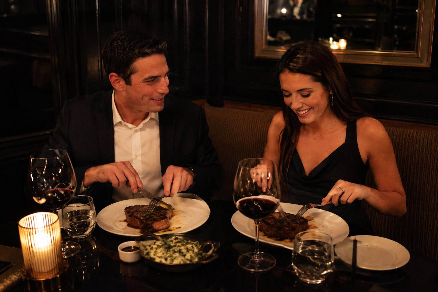 Date Night at a Steakhouse: How to Plan the Evening 1 Date Night at a Steakhouse: How to Plan the Evening
