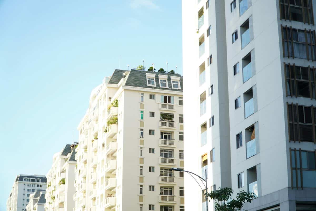 Which Executive Condominium Features Support Long-Term Value? 1 Which Executive Condominium Features Support Long-Term Value?