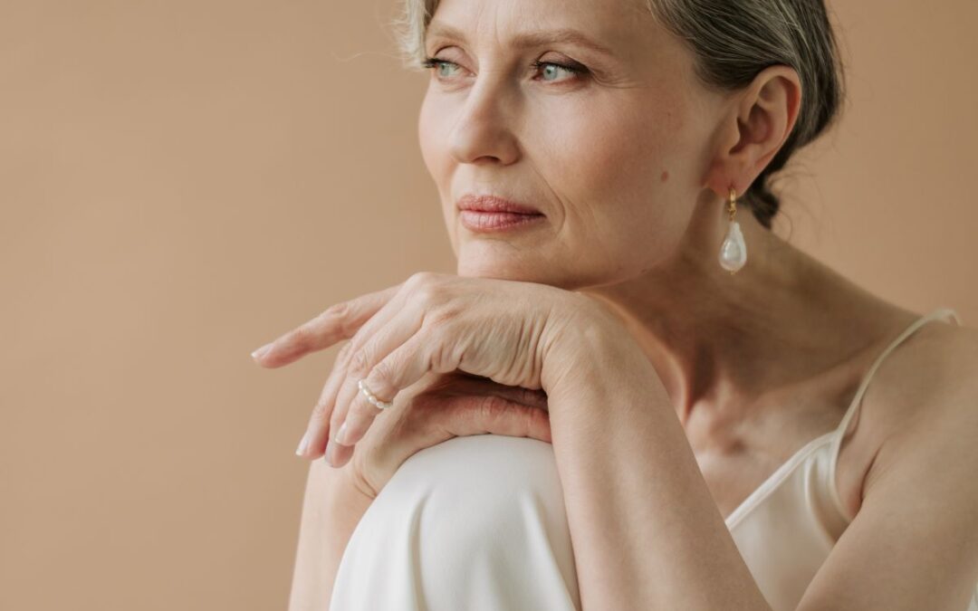 Why Online HRT for Menopause Is Gaining Traction With Women Today